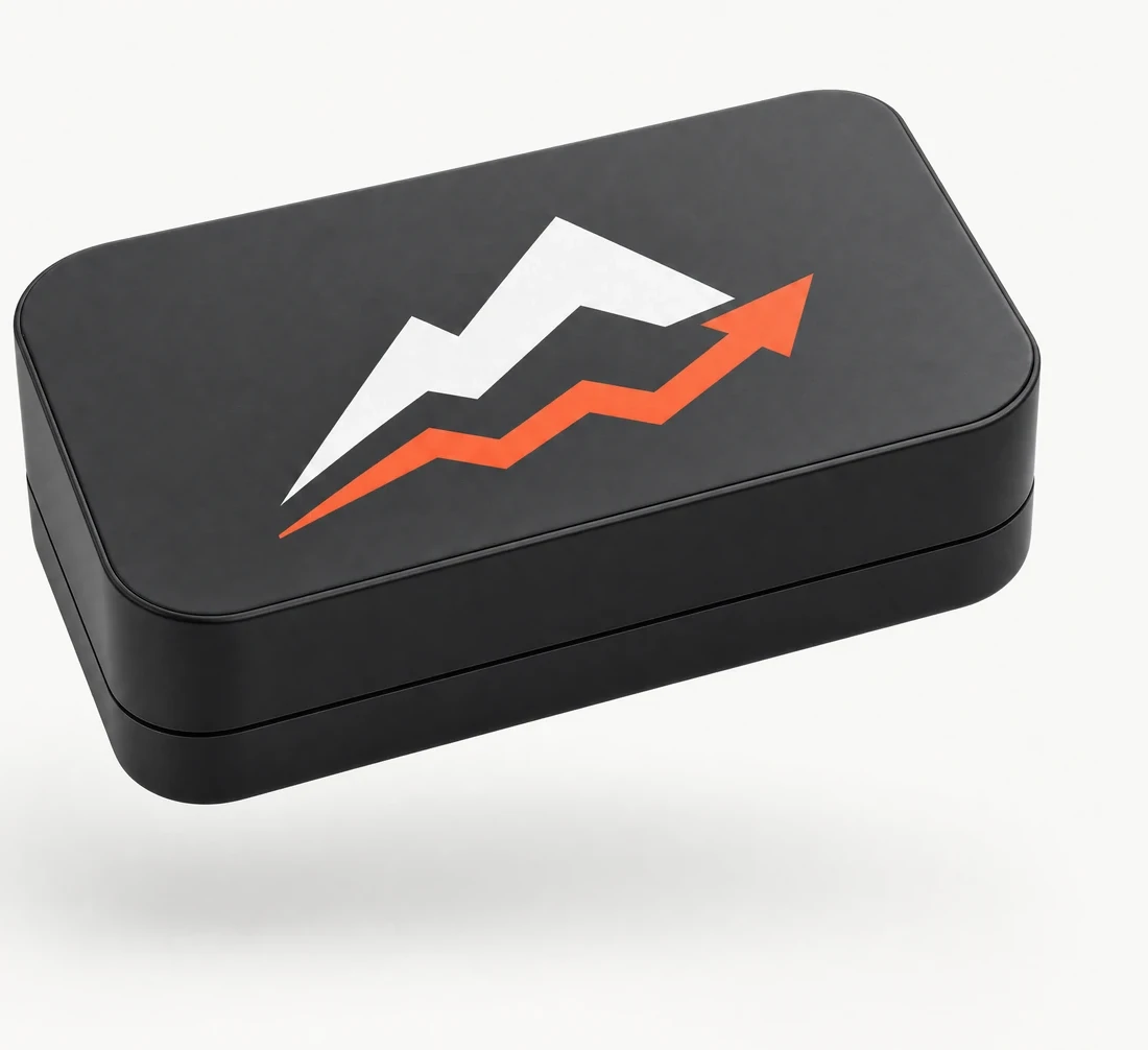 Sensor BOOST: carcasa negra mate con el logo de montaña y flecha en la tapa.